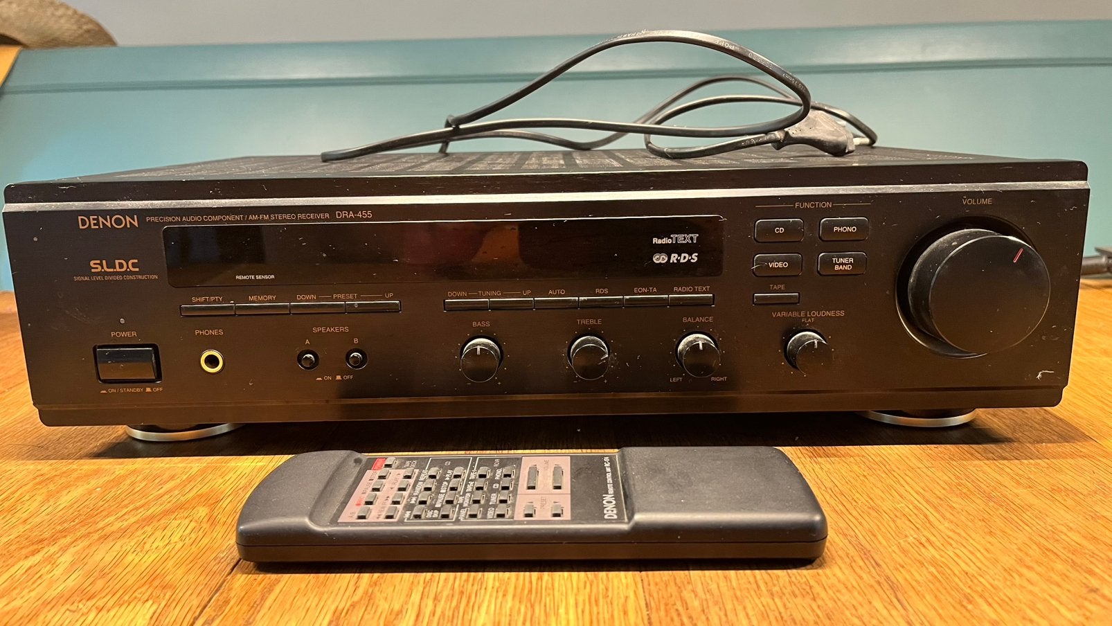 Denon stereo receiver DRA-455 ( defect ), Audio, Tv en Foto, Versterkers en Receivers, Ophalen of Verzenden, Zo goed als nieuw