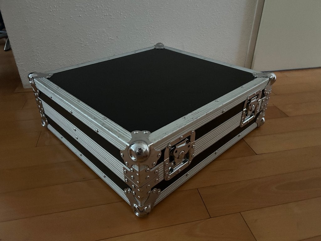 Nette zwarte flightcase met losse dekse, Muziek en Instrumenten, Behuizingen en Koffers, Ophalen of Verzenden, Gebruikt, Overige instrumenten