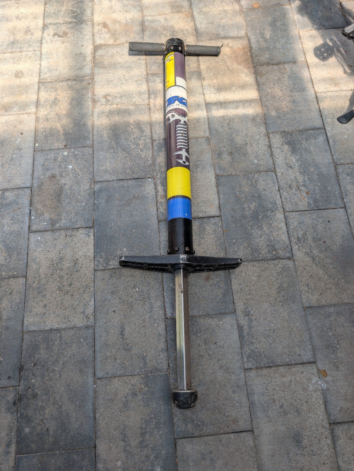 Pogo stick springstok, Ophalen, Nieuw