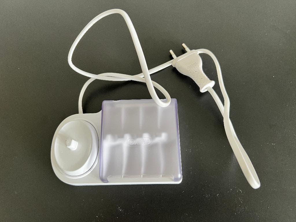 Originele Oral-B oplader type 3757 met opbergunit, Ophalen of Verzenden, Nieuw, Overige typen
