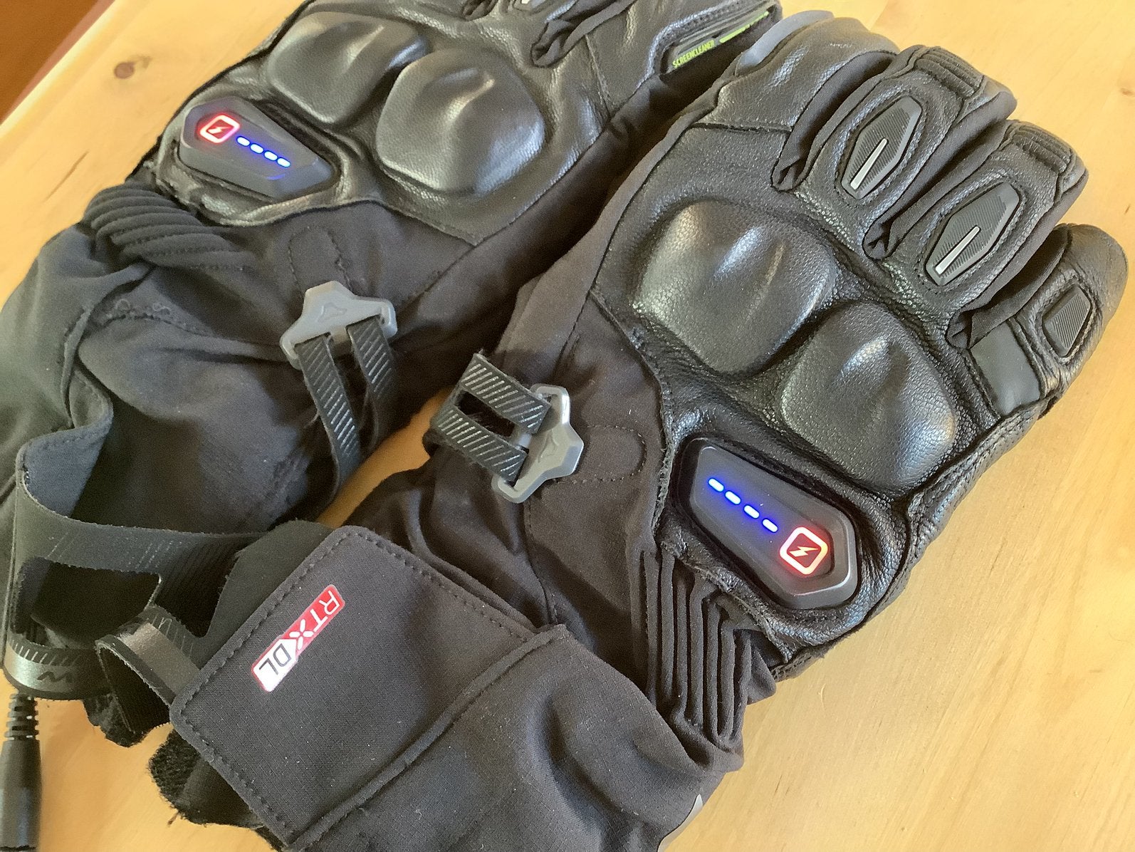 Macna Electron verwarmde handschoenen maat 8, Motoren, Ophalen of Verzenden, Tweedehands, Handschoenen