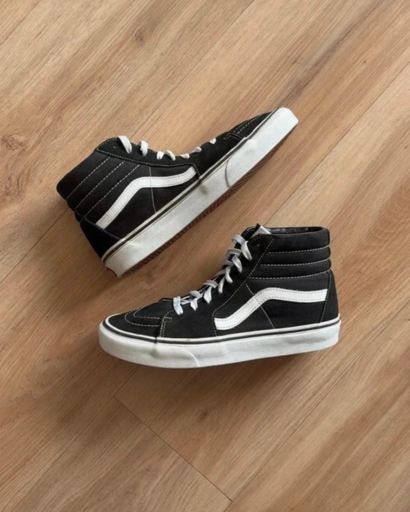 Vans SK8-Hi maat 41, Kleding | Dames, Schoenen, Ophalen of Verzenden, Zo goed als nieuw, Zwart, Sneakers of Gympen