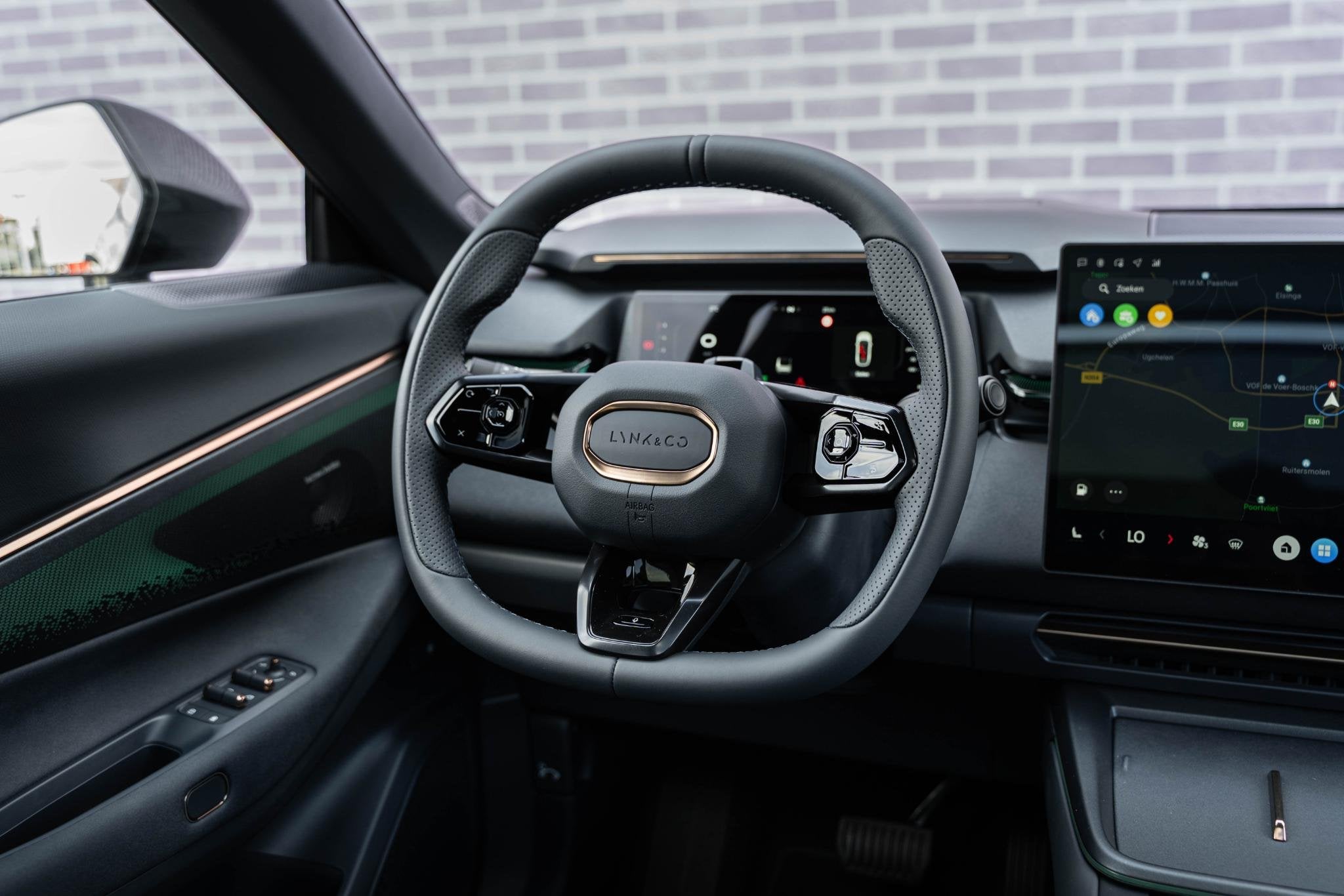 Lynk & Co 08 1.5 Plug-in Hybrid More | PHEV | Matrix LED Kop, Auto's, Dealer onderhouden, Gebruikt, 4 cilinders, 2087 kg