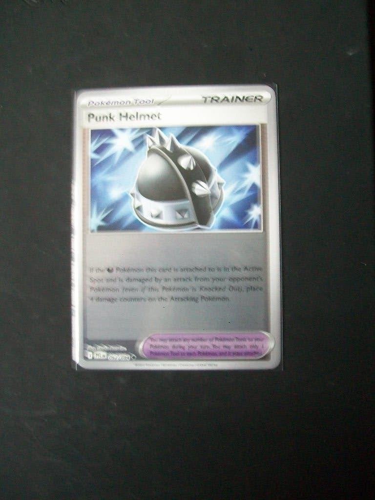 3210. Nieuwe Pokemon Kaart Holofoil  PUNK HELMET (092/094), Verzenden, Nieuw, Losse kaart, Foil
