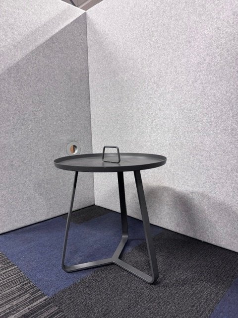 Design bijzettafel , 52xH52 cm,  30€/st, 2 stuks