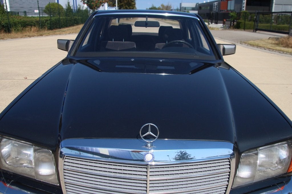MERCEDES 260 SE OLDTIMER, Auto's, Automaat, Dealer onderhouden, Achterwielaandrijving, Zwart