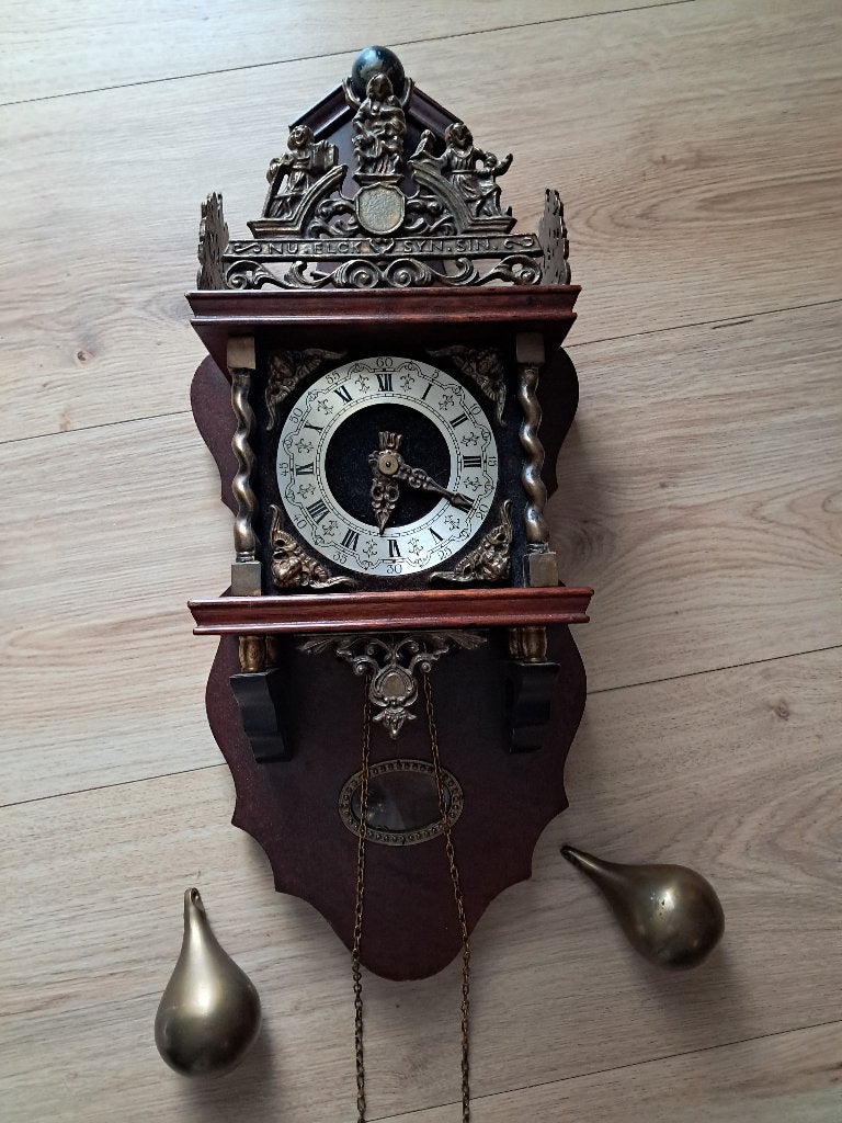 Te koop mooie oude wandklok, Ophalen