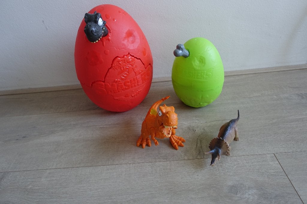 Zuru Dino Smashers ei groot (rood) en klein (groen), Ophalen of Verzenden, Zo goed als nieuw, Bouwen