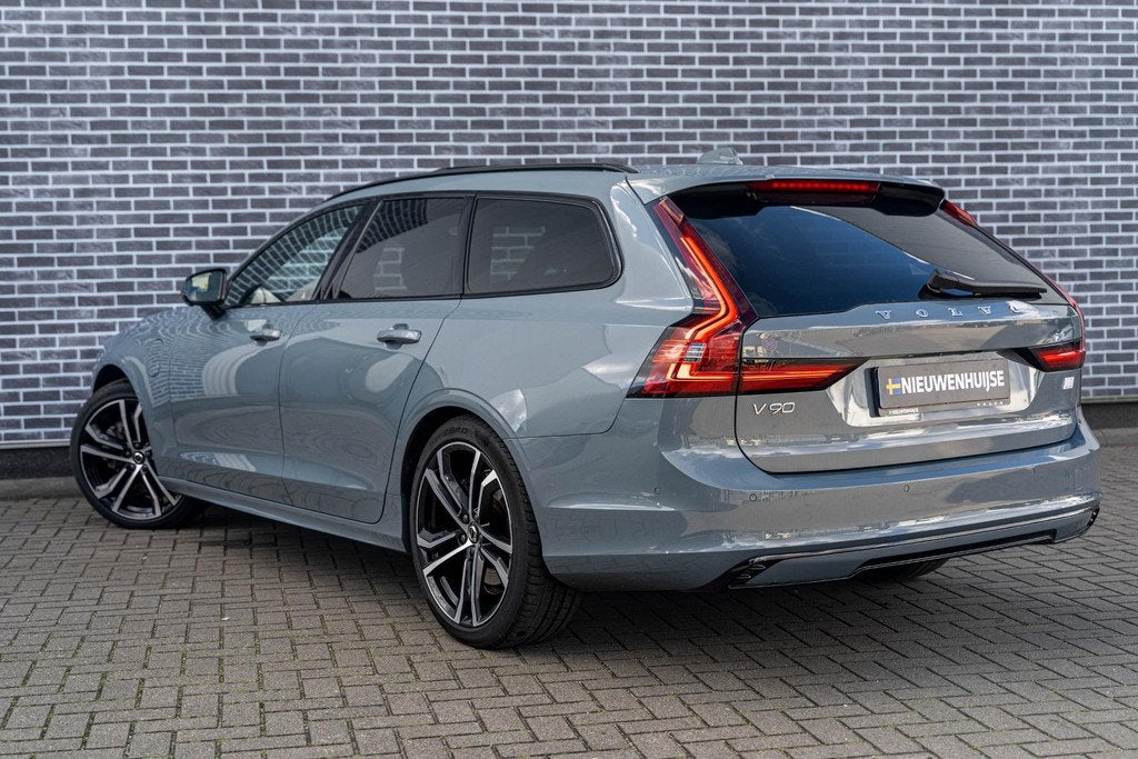 Volvo V90 2.0 T8 Plug-in Hybrid AWD Ultimate Dark | Luchtver, Auto's, Volvo, 12 maanden, Euro 6, 4 cilinders, 180 min