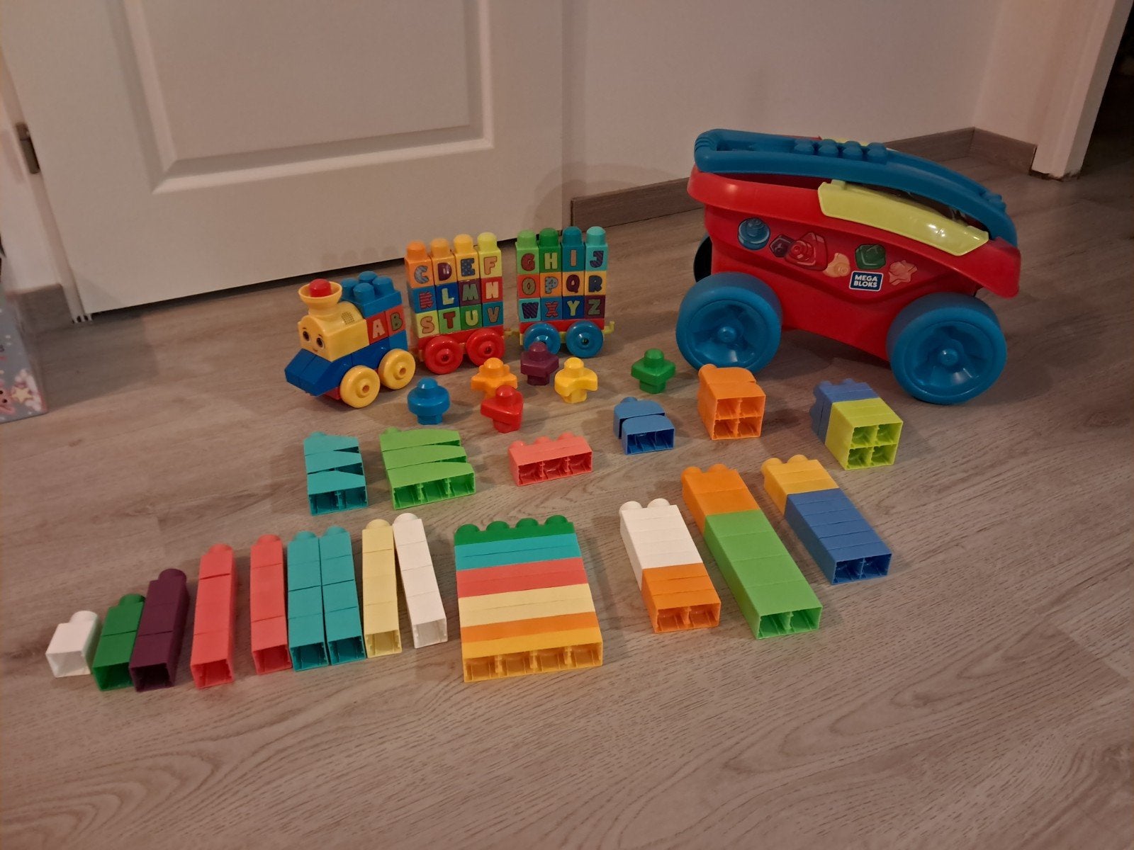 Mega Bloks Bouwblokken Set met Trein en Kar, Ophalen, Gebruikt, Megabloks
