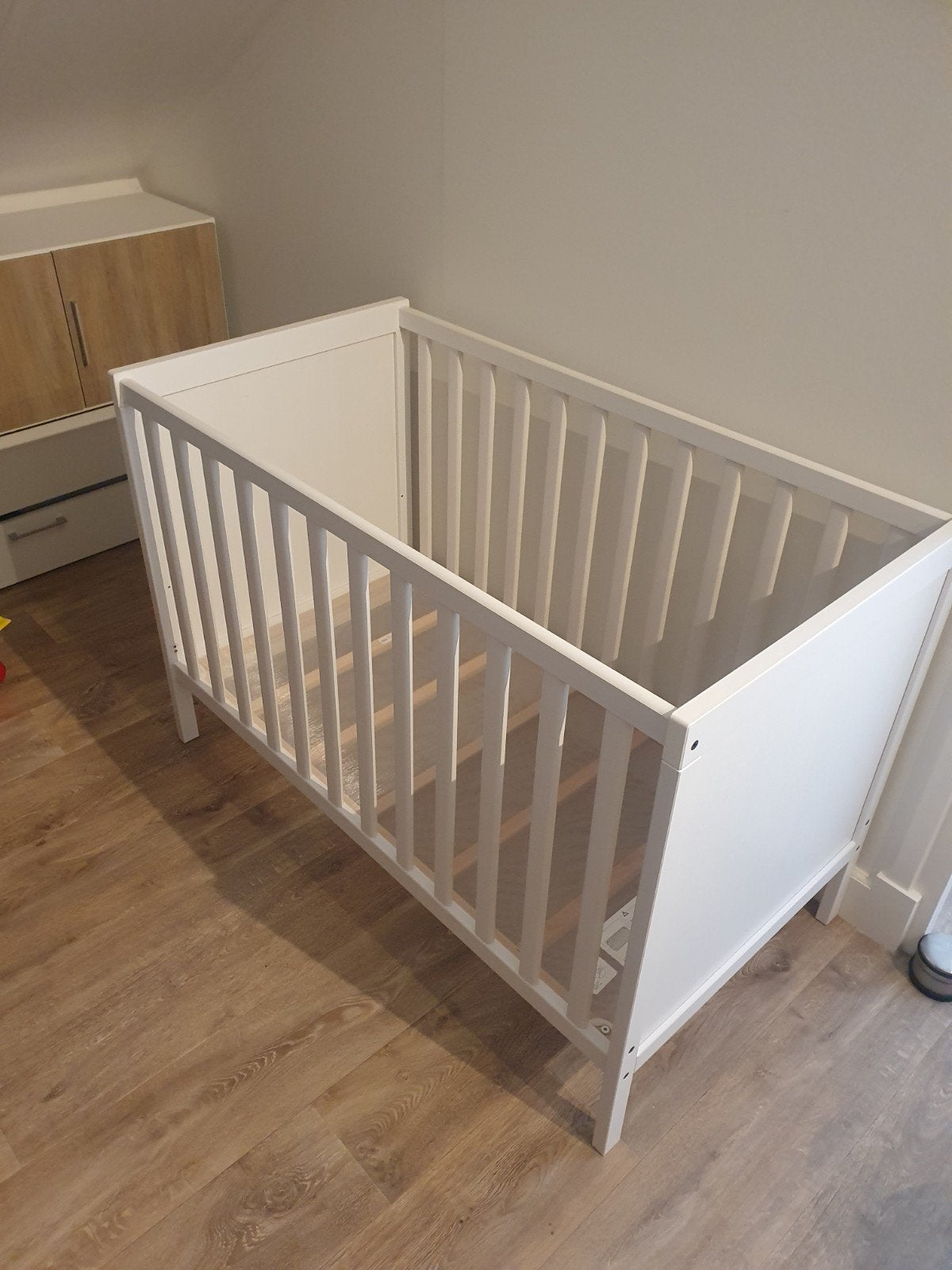 Ikea - Wit ledikant met matras en commode, Ophalen, Gebruikt, Ledikant