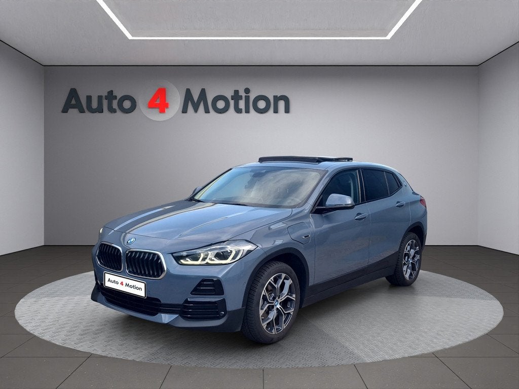 BMW X2 XDrive25e High Executive FULL LED NAVIG CAMERA PANO, Auto's, BMW, Automaat, Gebruikt, Euro 6, Automatische klimaatregeling