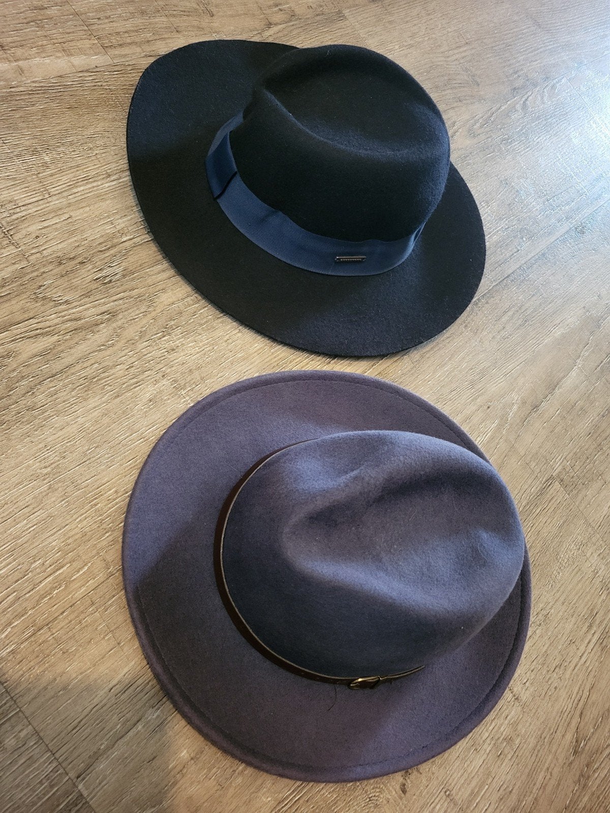2 dames hoeden: Seeberger zwart & blauw wol maat 57, Seeberger, Ophalen of Verzenden, Zo goed als nieuw, Hoed