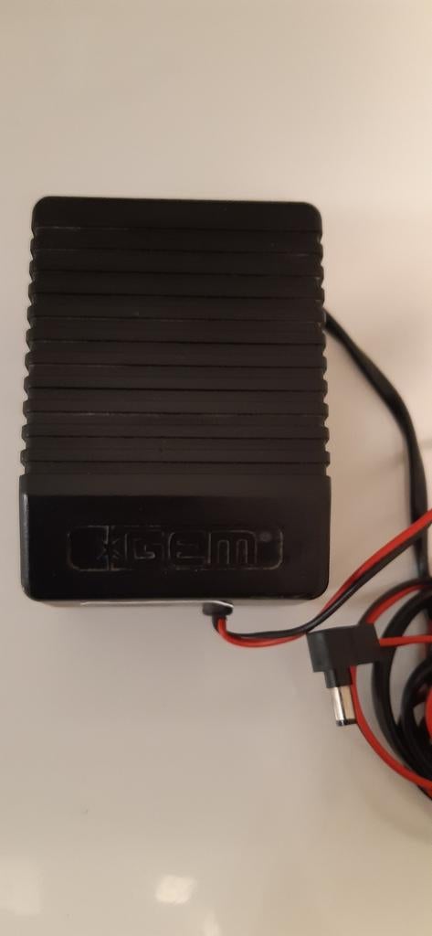 Adapter 12V., Ophalen of Verzenden, Gebruikt, 61 toetsen, Gem