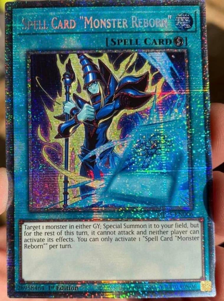 Yu-Gi-Oh! Spell Card “Monster Reborn” MP25 Starlight Rare !, Ophalen of Verzenden, Zo goed als nieuw, Losse kaart, Foil