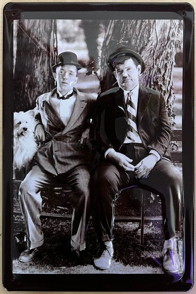 Laurel and Hardy relief reclamebord van metaal wandbord deco, Info@deconoord.nl, Deco Noord, Nieuw, Ophalen of Verzenden