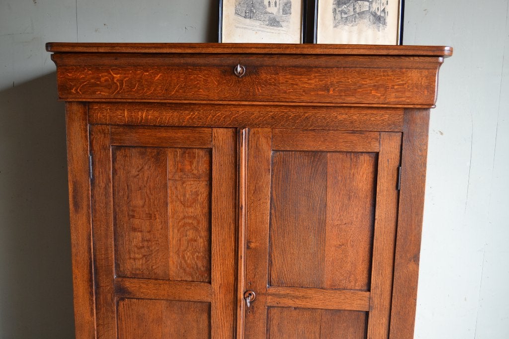 Prachtige antieke eiken houten Louis Philippe meidenkast., Verzenden