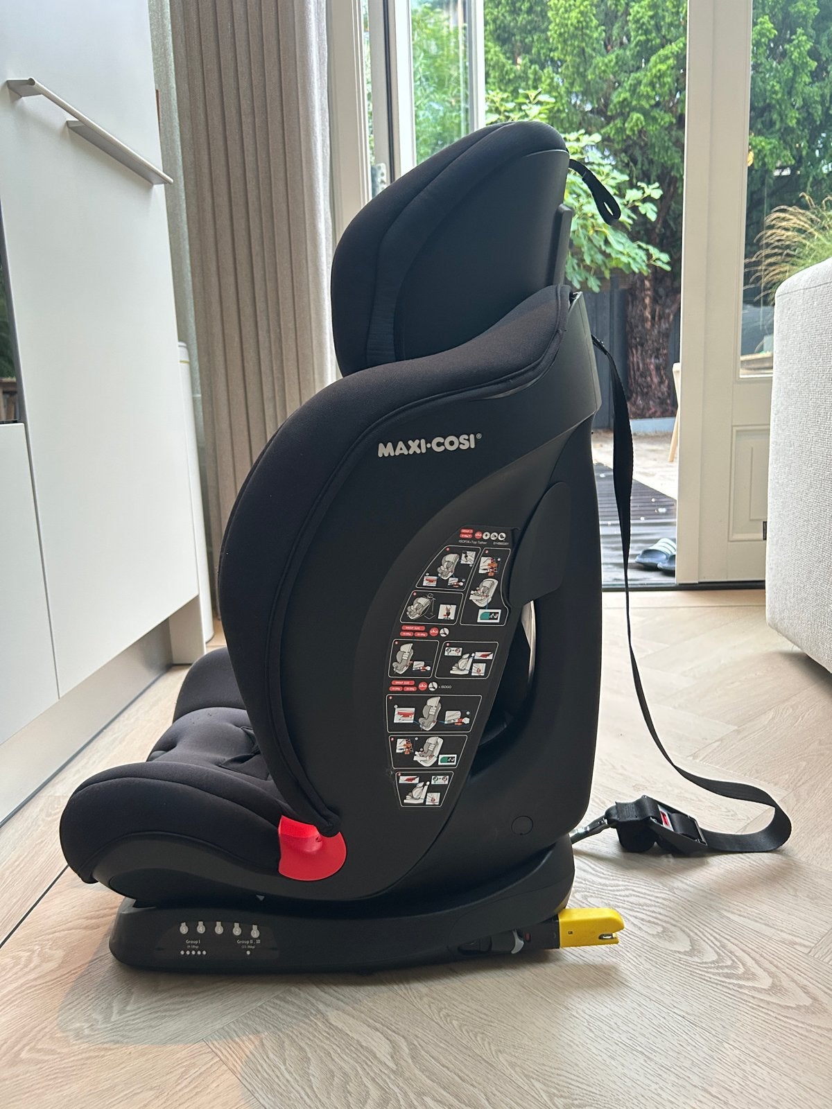 Maxi-Cosi Titan Basic black autostoel, Kinderen en Baby's, Ophalen, Autogordel of Isofix, Verstelbare rugleuning, Zo goed als nieuw