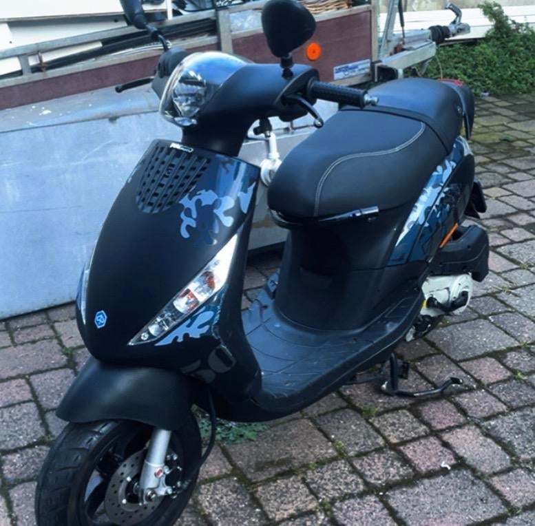 Originele Piaggio Zip Kappen - Camouflage Design, Fietsen en Brommers, Ophalen of Verzenden, Gebruikt, Kap, Piaggio
