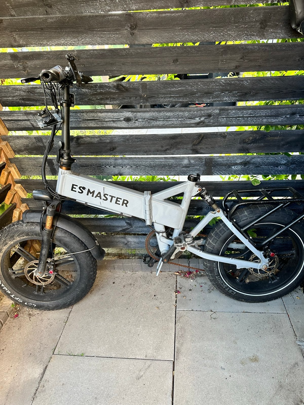 Esmaster RockWheel 750pro, Gebruikt, Minder dan 47 cm, 30 tot 50 km per accu, Ophalen