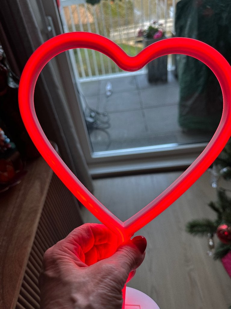 Neon lamp rood hart met twee kleuren rood, Ophalen of Verzenden, Zo goed als nieuw, Lichtbak of (neon) lamp