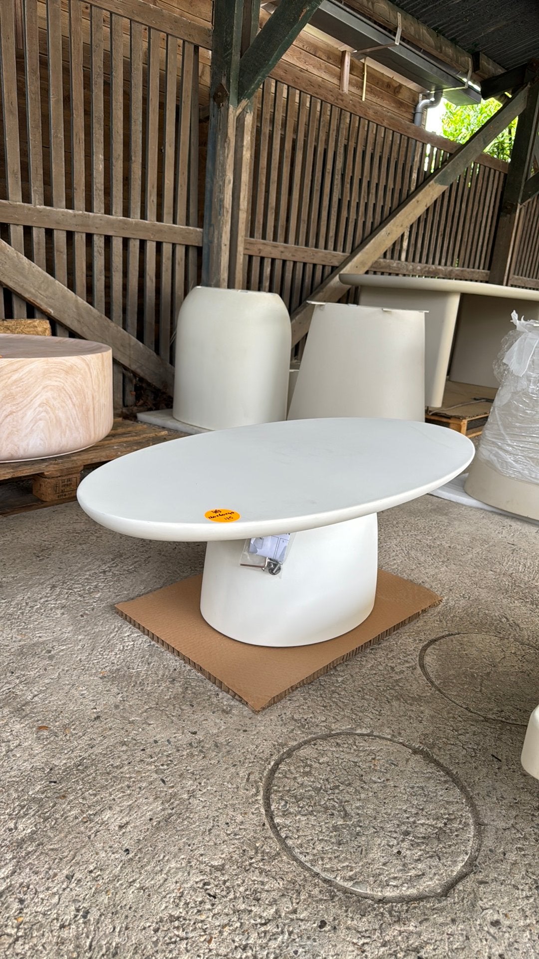 Salontafel ovaal wit eco composiet 130x70x40 cm, Ophalen, Nieuw, Ovaal, Overige materialen