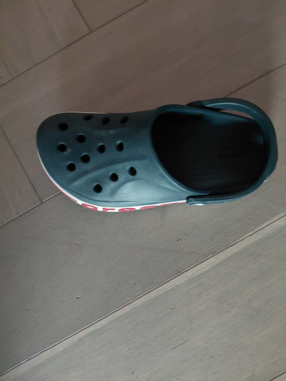 Crocs Clogs met logo maat 37/38 - Donkerblauw/Rood/Wit, Kleding | Dames, Schoenen, Gedragen, Slippers, Blauw, Ophalen of Verzenden