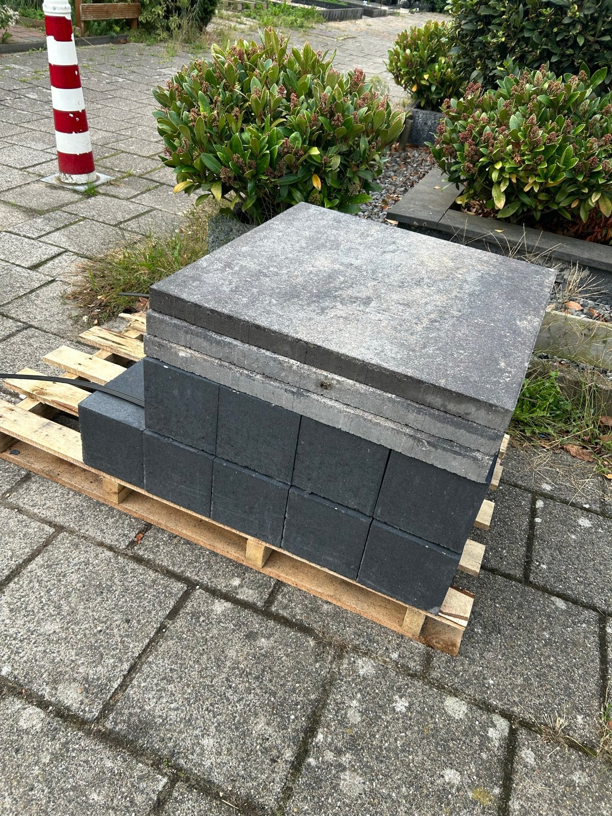 Stapelblokken en terrastegels - Mooi prijsje!, Ophalen, Gebruikt, Overige typen, Minder dan 5 m²