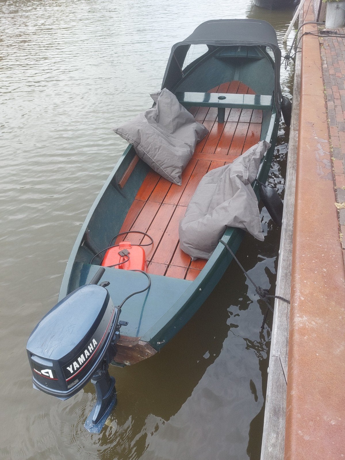 Polyester Gietserse punter met buitenboordmotor, Ophalen, Polyester, Buitenboordmotor