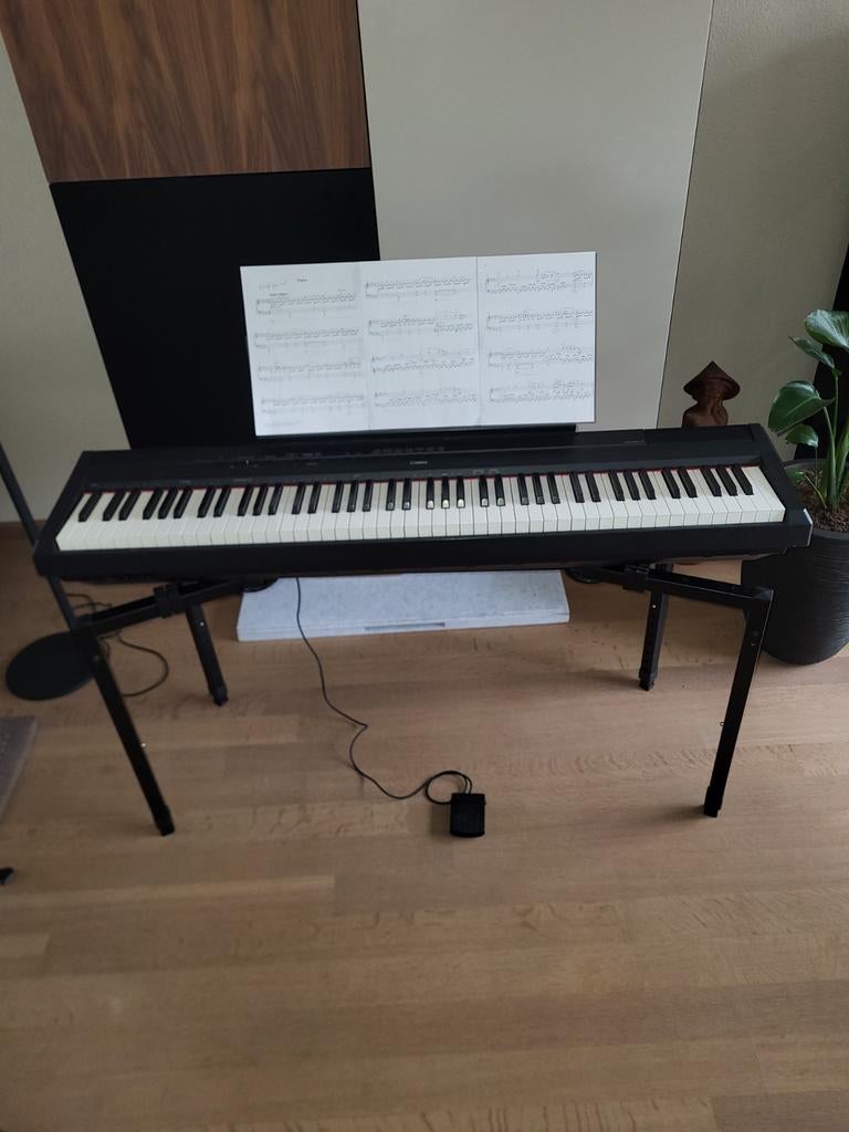 Yamaha Digital Piano P-115 in prima staat, Muziek en Instrumenten, Piano's, Ophalen, Zo goed als nieuw, Zwart, Digitaal
