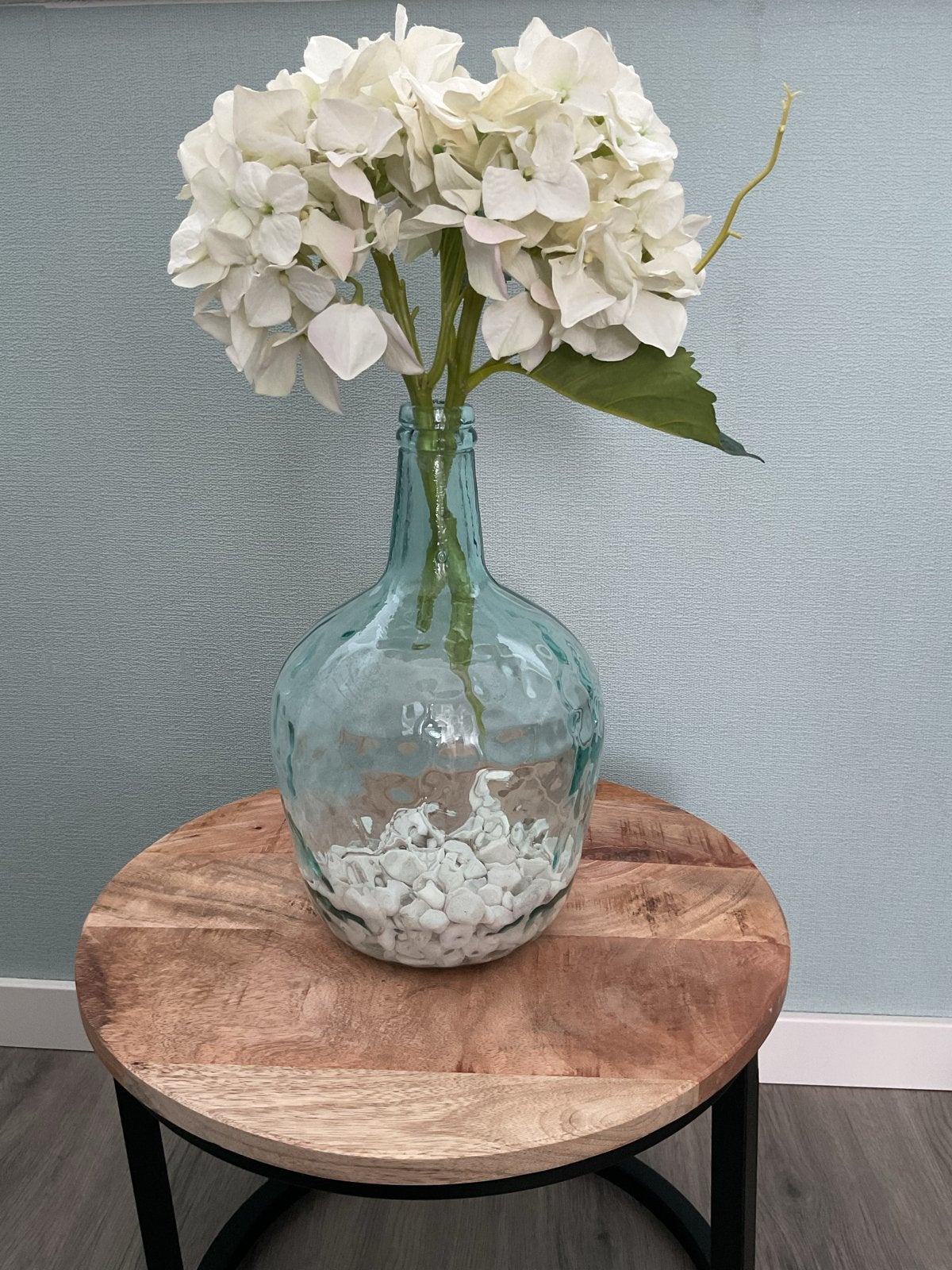 Glazen vaas met decoratief grint, Ophalen, Gebruikt, Transparant, Inclusief decoratie