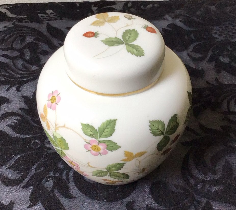 Wedgwood gemberpotje met Wild Strawberry motief, Ophalen of Verzenden, Zo goed als nieuw, Porselein, Overige typen