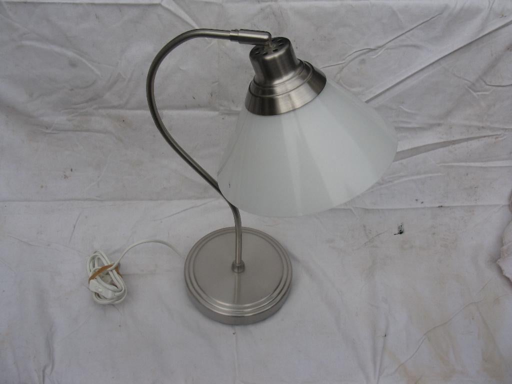 Tafellamp klassiek/modern in rvs look, Ophalen of Verzenden, Zo goed als nieuw, Minder dan 50 cm