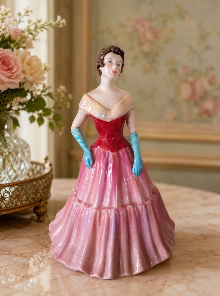 Porseleinen beeldje dame in roze jurk van Paragon, vintage, Ophalen of Verzenden