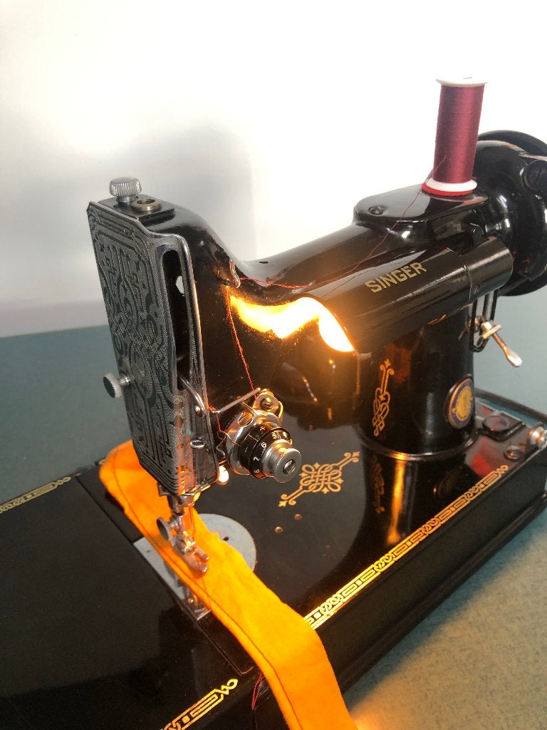 Zeldzame Singer Featherweight 221K (1951) 120V Exportmotor, Ophalen