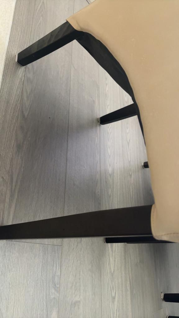 6 beige leren eetkamerstoelen met donkere houten poten, Ophalen, Gebruikt, Overige kleuren, Vijf, Zes of meer stoelen