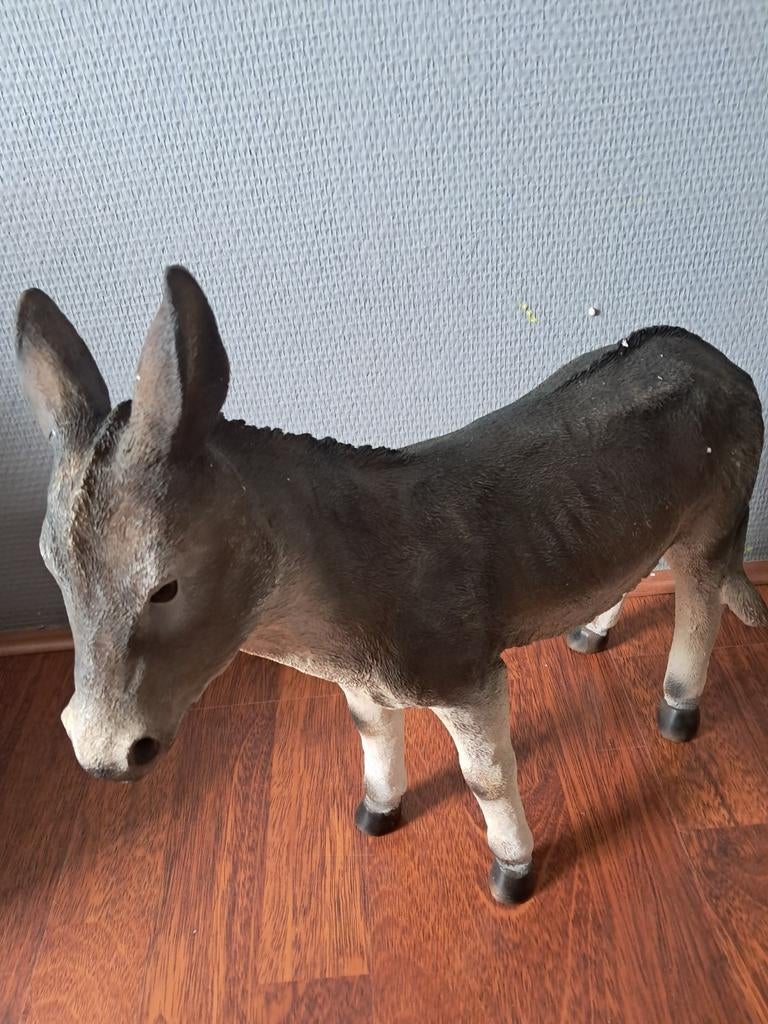 Mooi beeld van een ezel te koop, Verzamelen, Beelden en Beeldjes, Ophalen of Verzenden, Nieuw, Dier