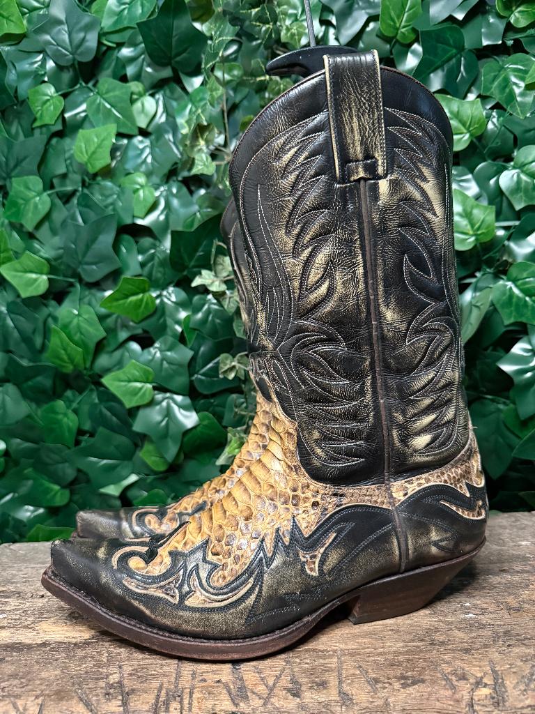zo goed als Nieuwe python leren laarzen van Sendra maat 43
