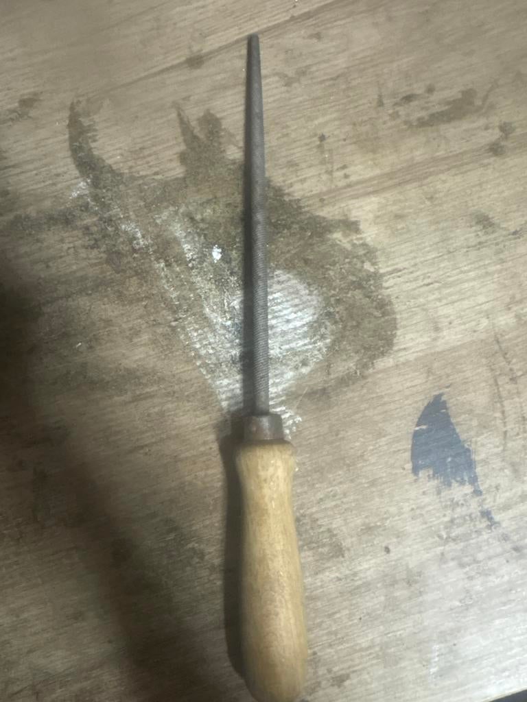Ronde vijl met houten handvat, Ophalen of Verzenden, Gebruikt