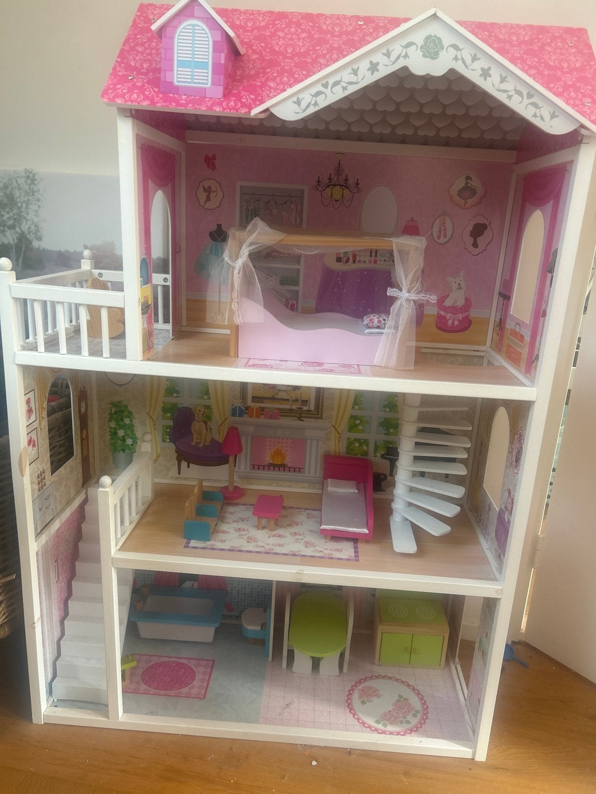 Leuk poppenhuis met meubels, Ophalen, Gebruikt, Poppenhuis