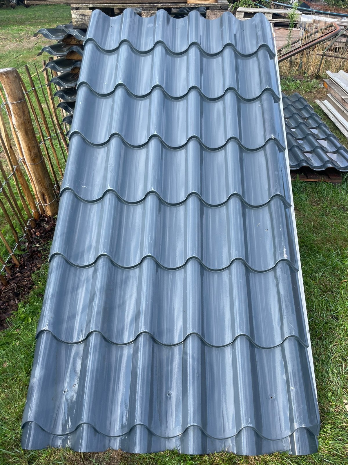 Te koop; geisoleerde dakpan platen, Gebruikt, 15 m² of meer, Metaal, Grijs