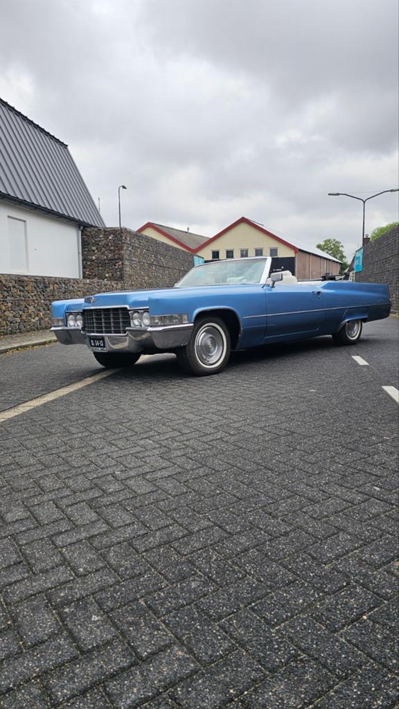 Cadillac Coupe DE Ville