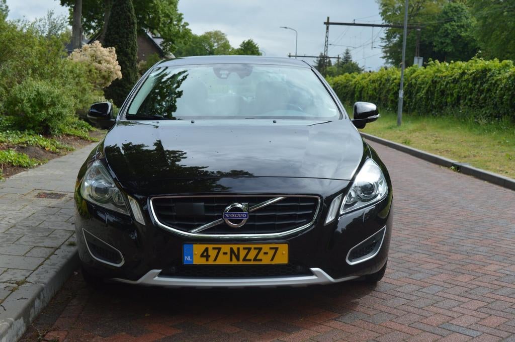 Volvo S60 2.0T Summum Org NL/NAP/Navi/leer, Euro 5, Zwart, 4 cilinders, S60