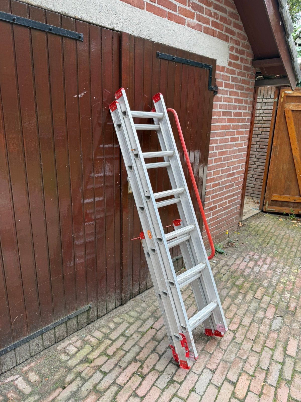 Altrex driedelige vlizotrap met leuning, Gebruikt, Trap, Ophalen of Verzenden, Opvouwbaar of Inschuifbaar