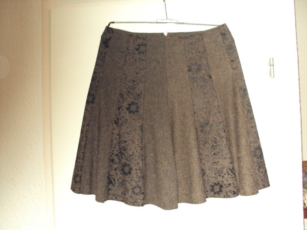 Nette wijde bruin katoenen klokkende rok Italy mt 44 zgan, Bruin, Maat 42/44 (L), Ophalen of Verzenden, Onder de knie