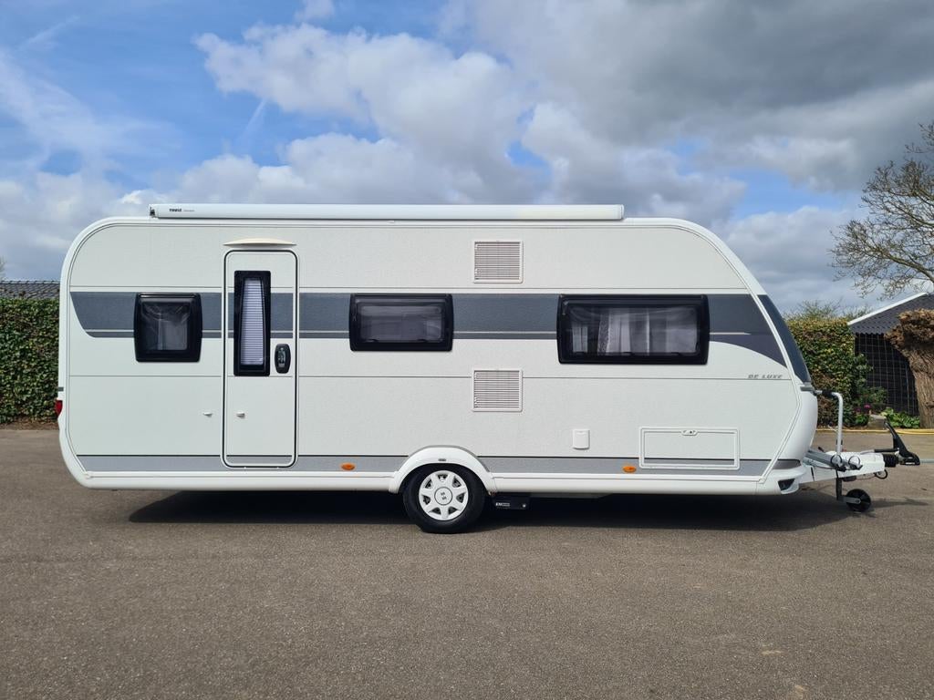 Hobby De Luxe 540 KMFE ( incl. stallingsmogelijkheid ), Schokbreker, Rondzit, Hobby, Bedrijf