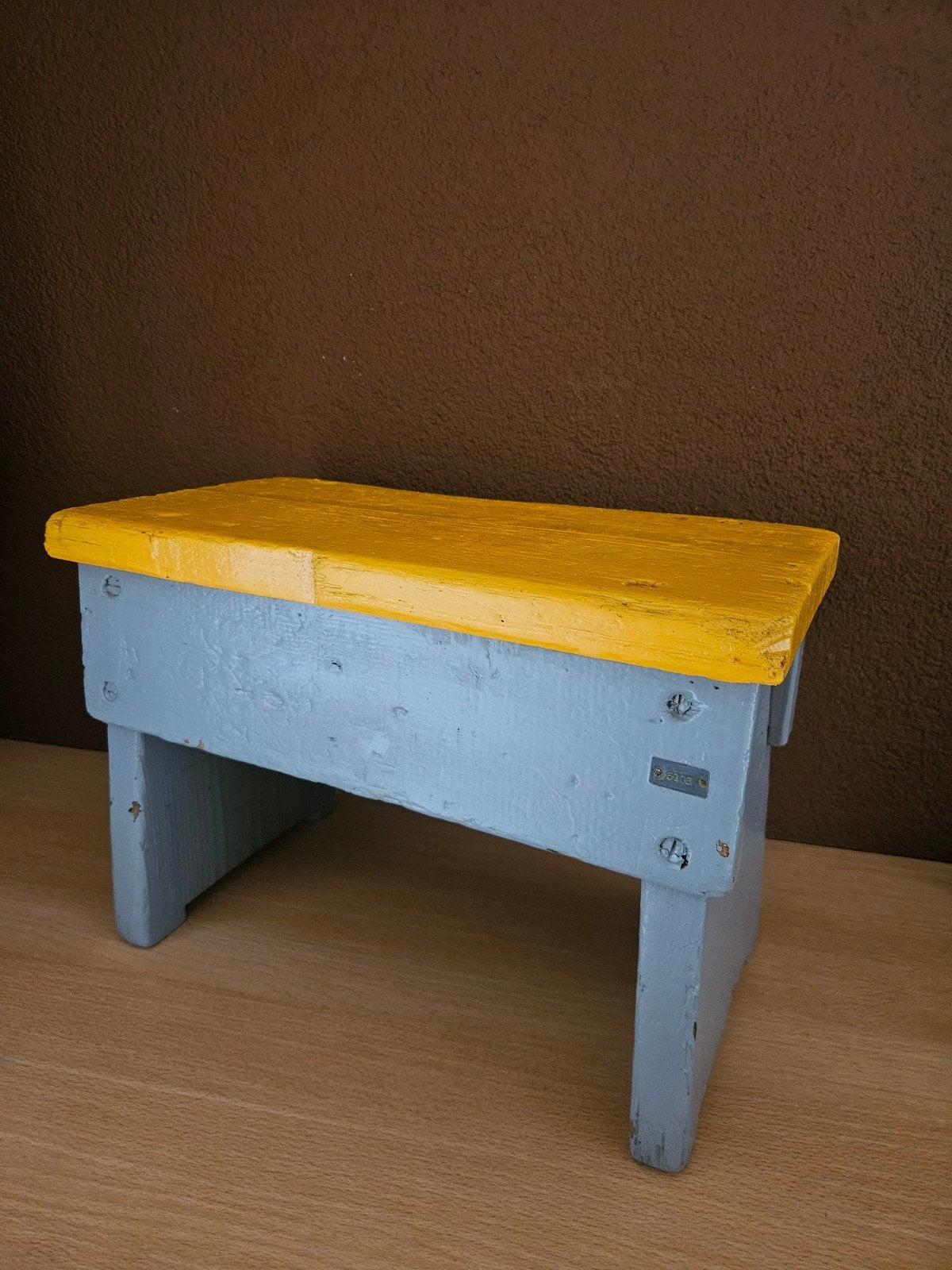 Vintage houten krukje - geel en grijs, Antiek en Kunst, Ophalen of Verzenden