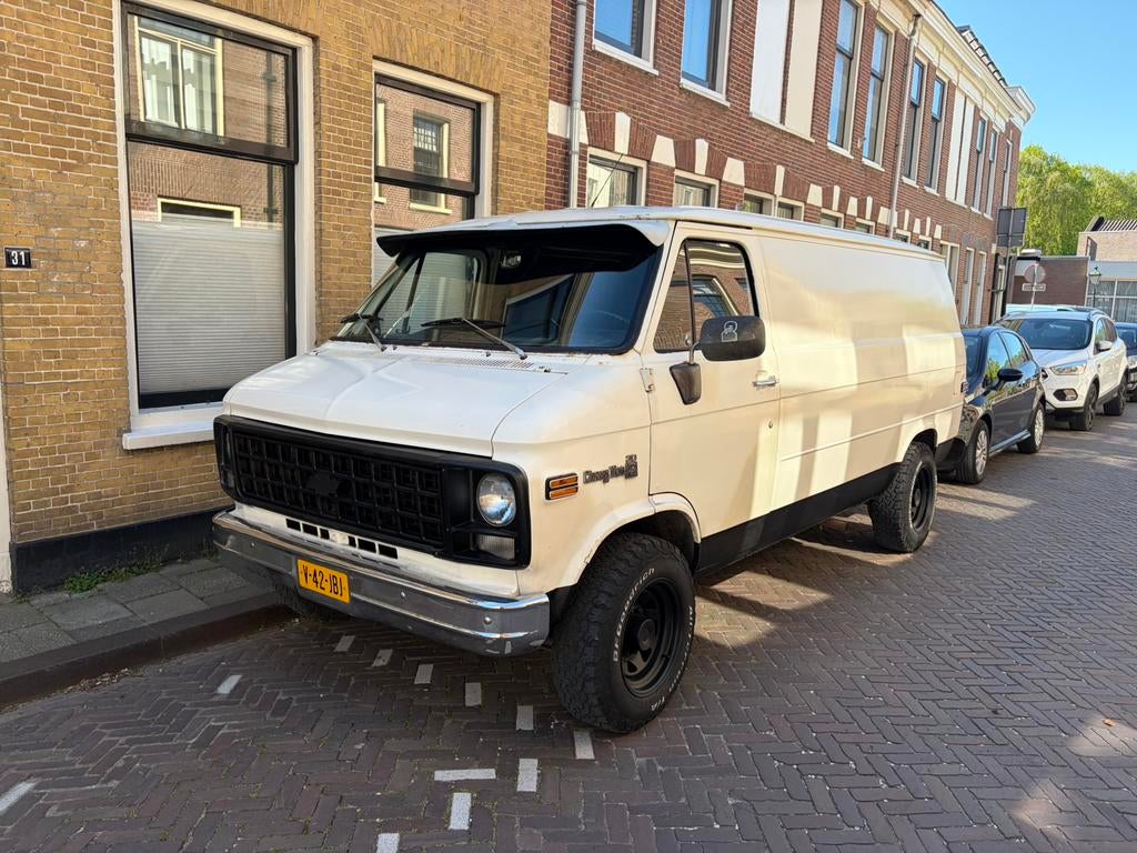 Chevy van 1981 lpg 230 liter cargo lowtop, Auto's, Automaat, Achterwielaandrijving, Chevrolet, Leder en Stof