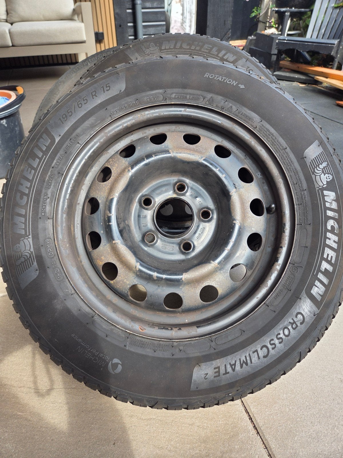 4x Kia Hyundai banden op velg 195 65 15, Ophalen, Gebruikt