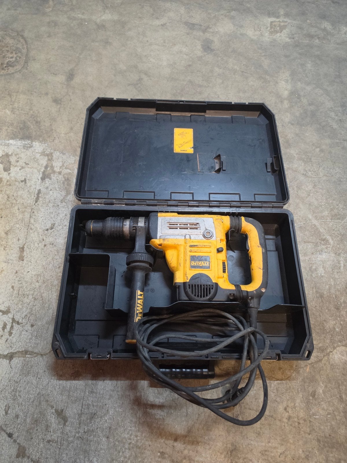 Dewalt D25603 combihamer sds-max moet nagekeken worden, Ophalen of Verzenden, Gebruikt, Boor- en/of Breekhamer